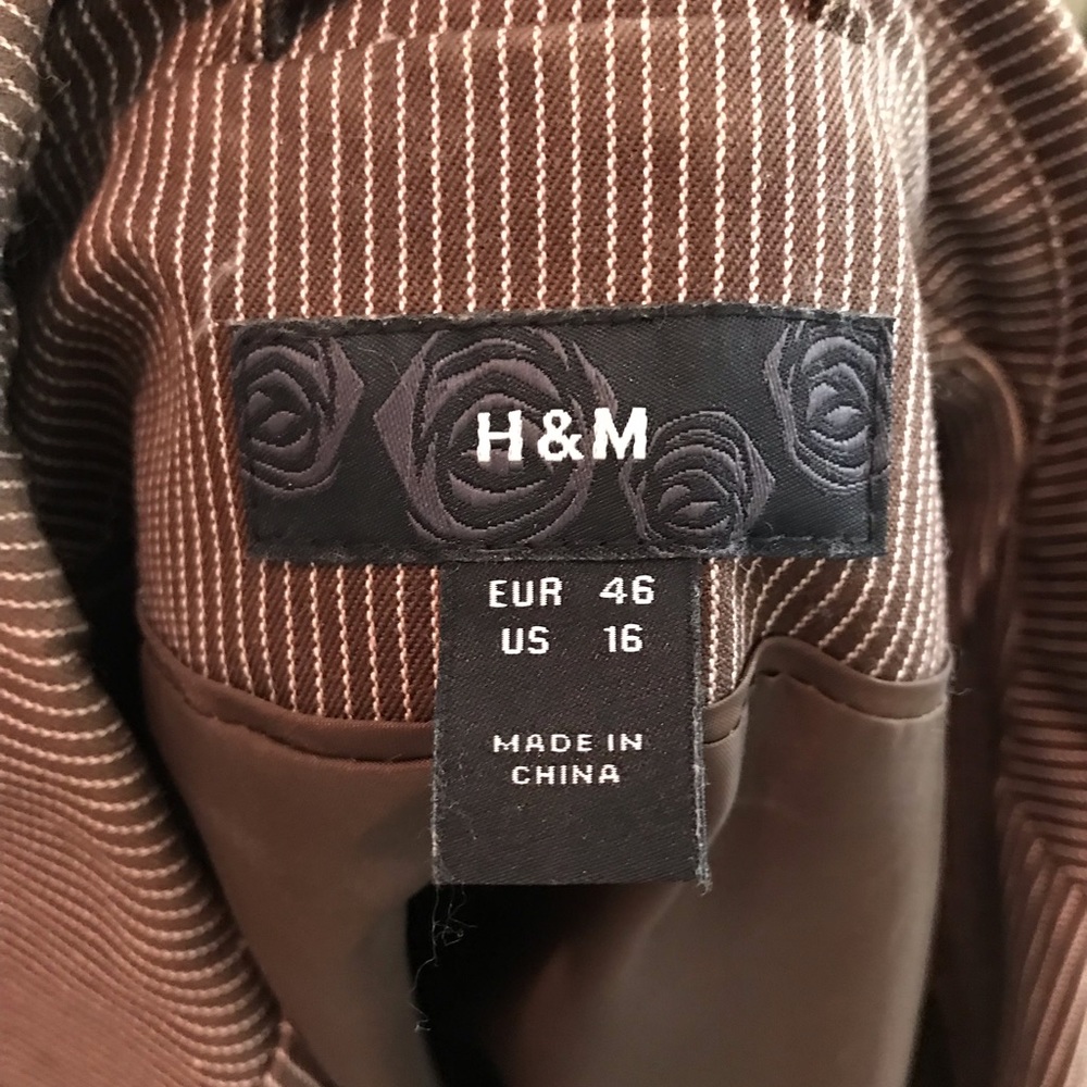 Vintage H&M brown & white pinstripe blazer - Picture 6 of 8